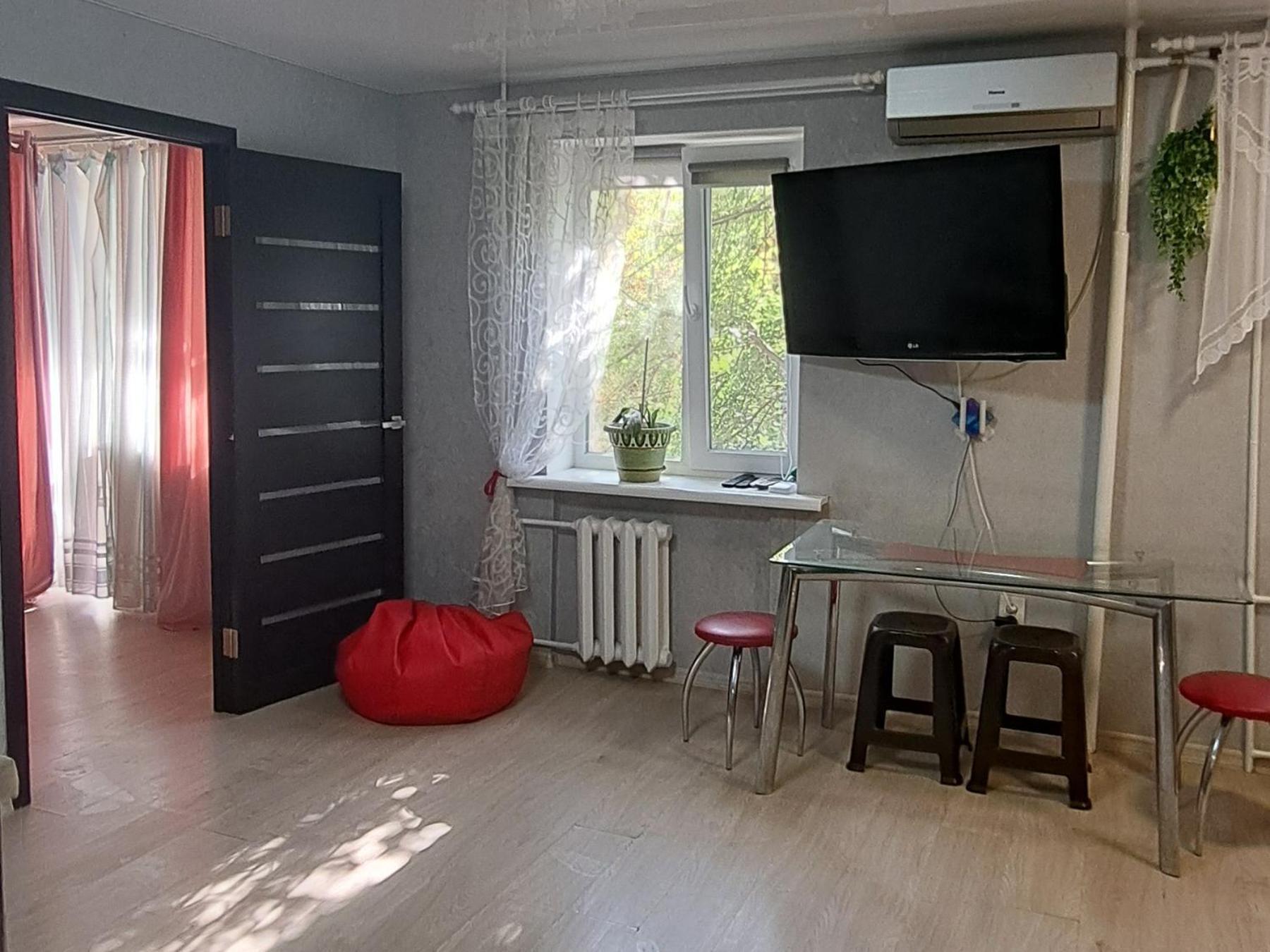 Студия 2 Комнаты В Центре Города Krivói Rog Exterior foto